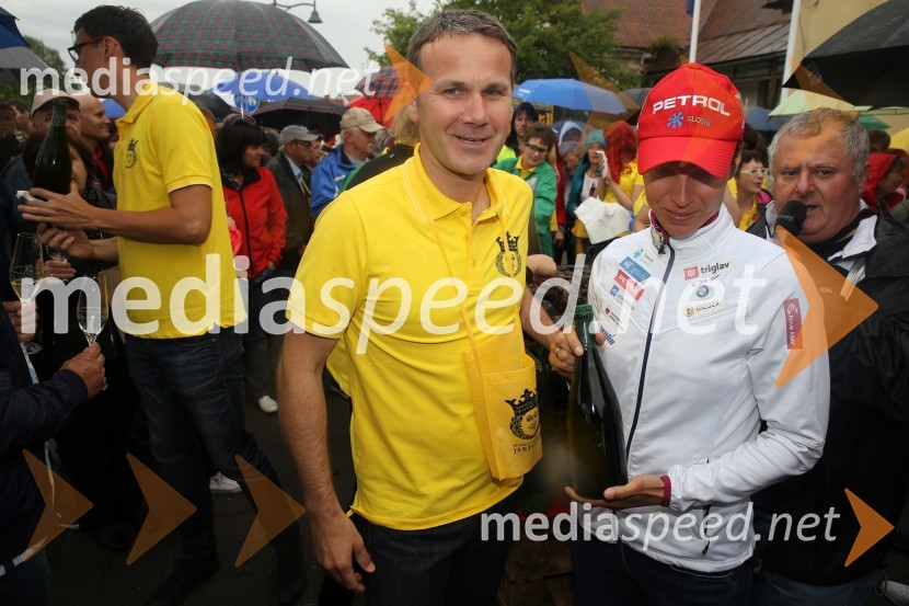  Borut Cvetkovič, direktor podjetja Radgonske gorice;  Teja  Gregorin, biatlonkaDan odprtih kleti 2016, Radgonske gorice