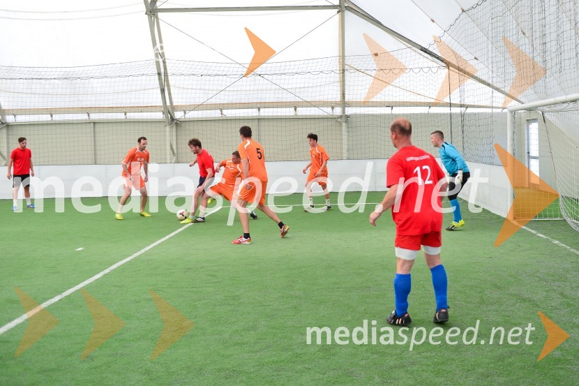 Nogometna tekma med gostinci in vinarji