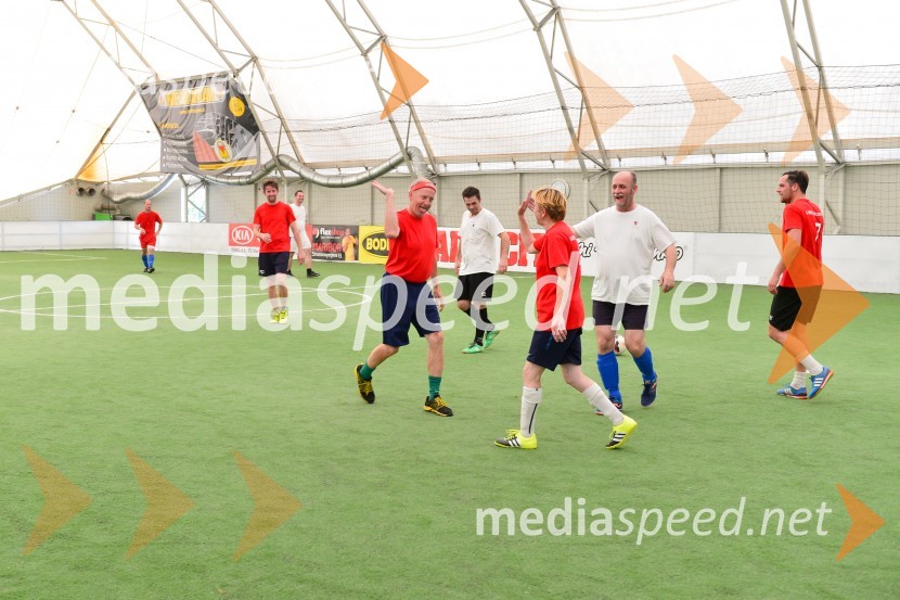 Nogometna tekma med gostinci in vinarji