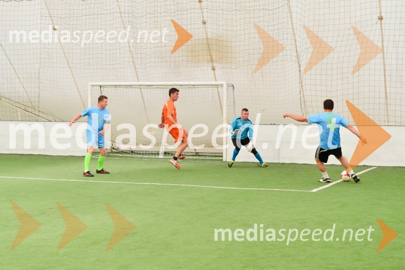 Nogometna tekma med gostinci in vinarji