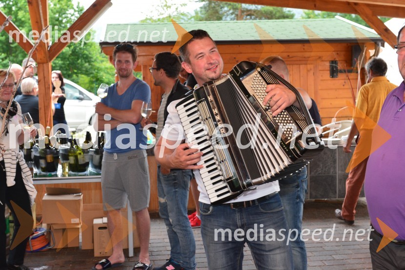 Marko Cesar, Medica cesarNogometna tekma med gostinci in vinarji