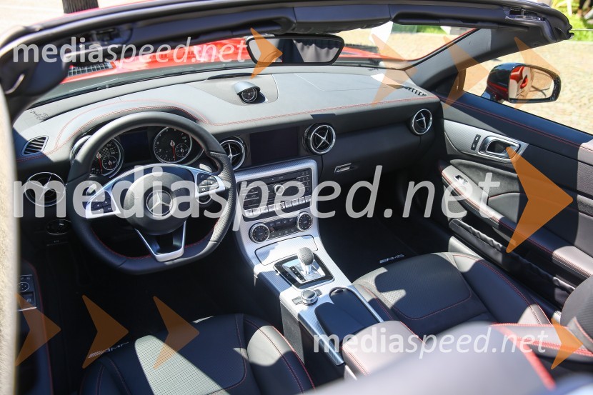 Predstavitev nove generacije modelov Mercedes-Benz SL in SLCPredstavitev nove generacije modelov Mercedes-Benz SL in SLC