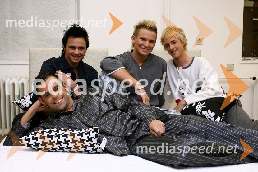 Skupina CasanovaZnani Slovenci v pižamah