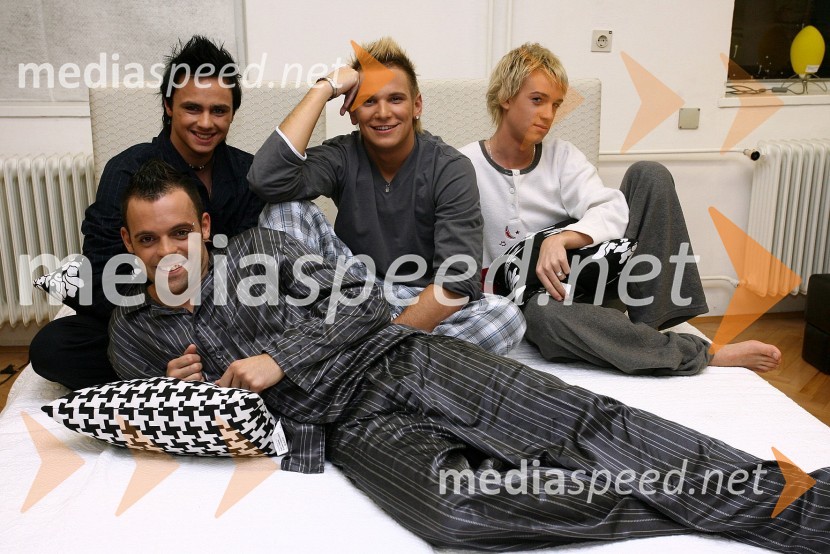 Skupina CasanovaZnani Slovenci v pižamah