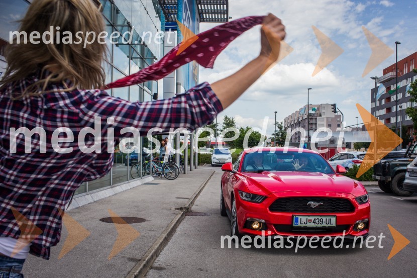 Ford MustangWILD WEST, dan odprtih vrat Summit avto