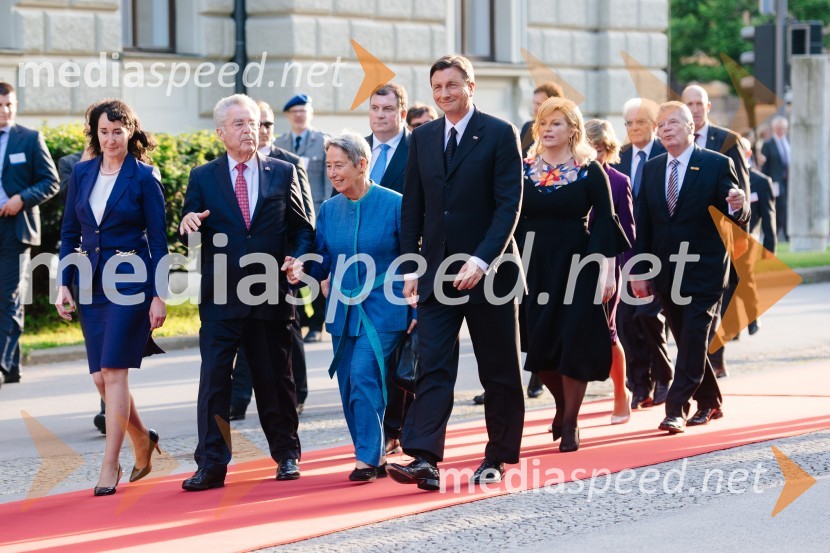  Tanja Pečar, odvetnica;  Heinz Fischer, avstrijski predsednik;  ... ;  Borut Pahor, predsednik Republike SlovenijeOsrednja proslava ob dnevu državnosti 2016