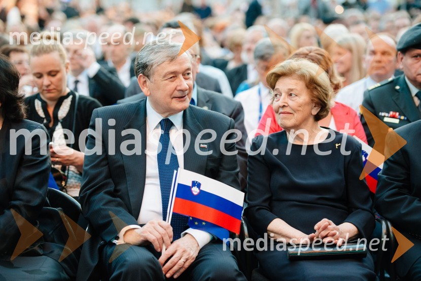  Danilo Türk, nekdanji predsednik Republike Slovenije;  Štefka KučanOsrednja proslava ob dnevu državnosti 2016