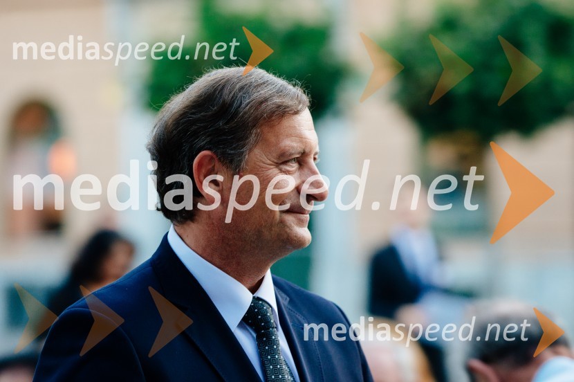  Karl Erjavec, minister za zunanje zadeve RS, predsednik stranke DesusOsrednja proslava ob dnevu državnosti 2016