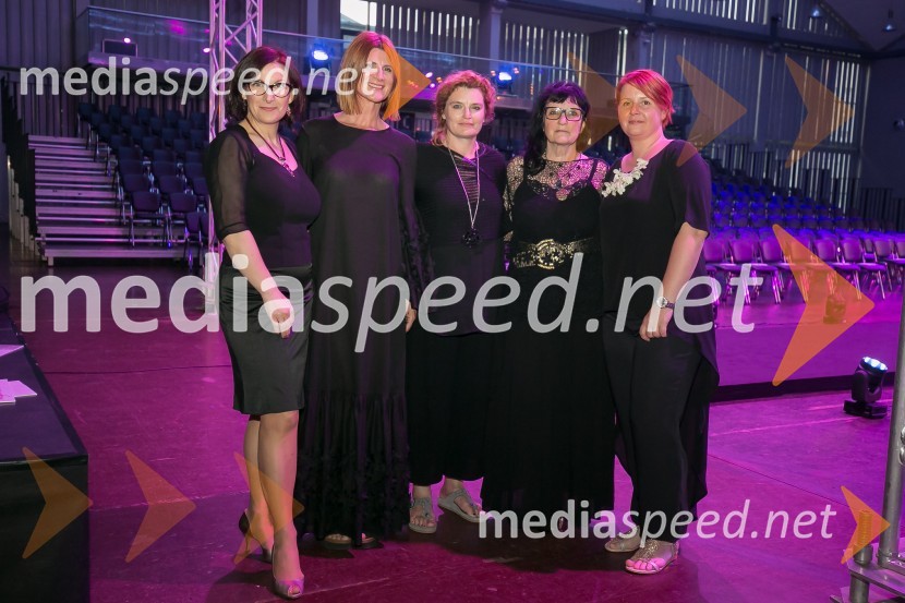  Damiana Marinič Gerbec, modna kreatorka;  Maja Štamol Droljc, modna oblikovalka;  ... ;  Lidija Anzelm, modna kreatorka;  ... Čipkasti modni spektakel