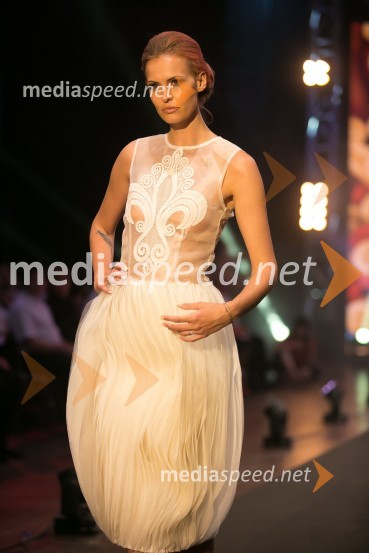  Tjaša  Kokalj Jerala, manekenka, voditeljicaČipkasti modni spektakel