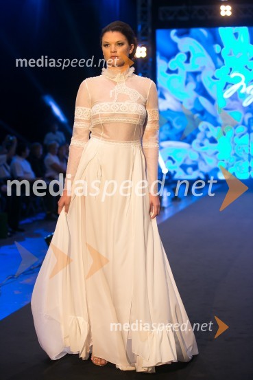  Daša Podržaj, manekenkaČipkasti modni spektakel