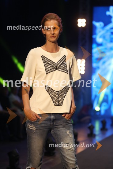  Tjaša  Kokalj Jerala, manekenka, voditeljicaČipkasti modni spektakel