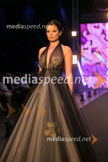  Daša Podržaj, manekenkaČipkasti modni spektakel