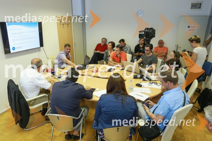 Solarni Hibridni Sistemi, predstavitev podjetja in izdelkovSolarni Hibridni Sistemi, predstavitev podjetja in izdelkov