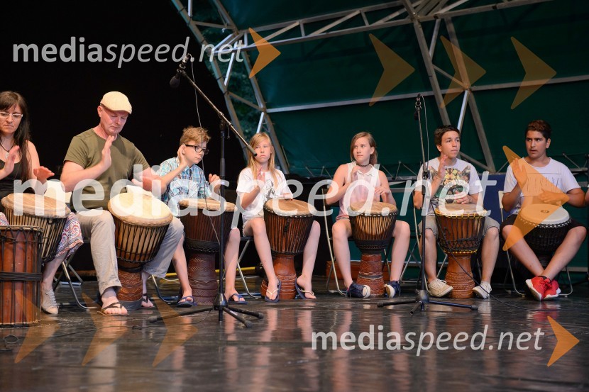 Bobnarji Plesne izbe MariborZaključek Festivala Lent 2016