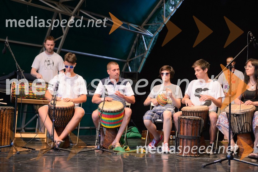 Bobnarji Plesne izbe MariborZaključek Festivala Lent 2016