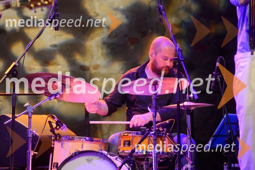  Jure Rozman, bobnarm skupina ManoucheZaključek Festivala Lent 2016