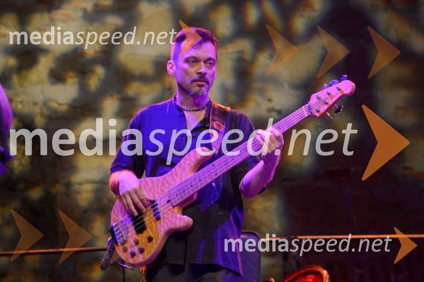  Krešimir Tomec, basist, producent, skupina ManoucheZaključek Festivala Lent 2016