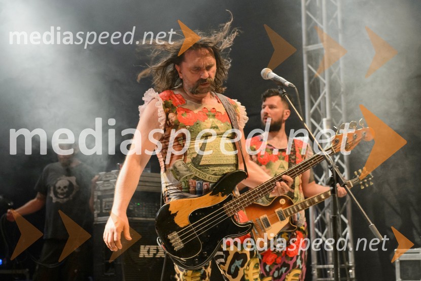  Damir 'Mrle'  Martinović, glasbenik, skupina Let 3;  Matej Zec, glasbenik, skupina Let 3Zaključek Festivala Lent 2016