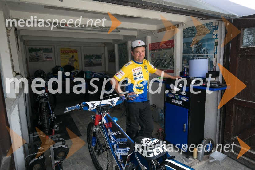 Žagar v Ljubljani s tretjim maksimumom, prve stopničke Škorje