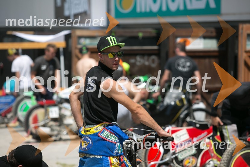 Žagar v Ljubljani s tretjim maksimumom, prve stopničke Škorje