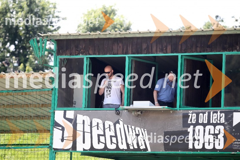 Žagar v Ljubljani s tretjim maksimumom, prve stopničke Škorje