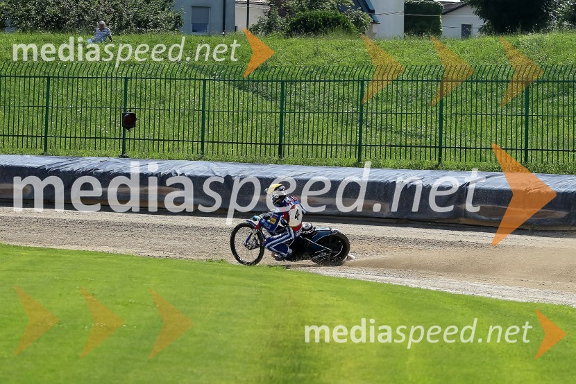 Žagar v Ljubljani s tretjim maksimumom, prve stopničke Škorje