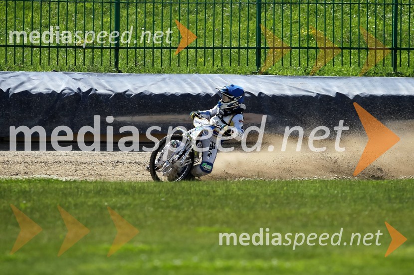 Žagar v Ljubljani s tretjim maksimumom, prve stopničke Škorje