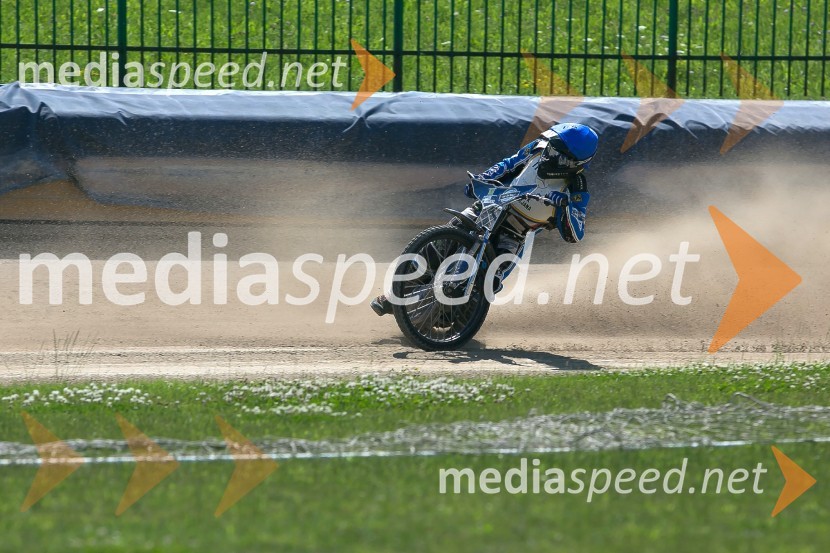 Žagar v Ljubljani s tretjim maksimumom, prve stopničke Škorje