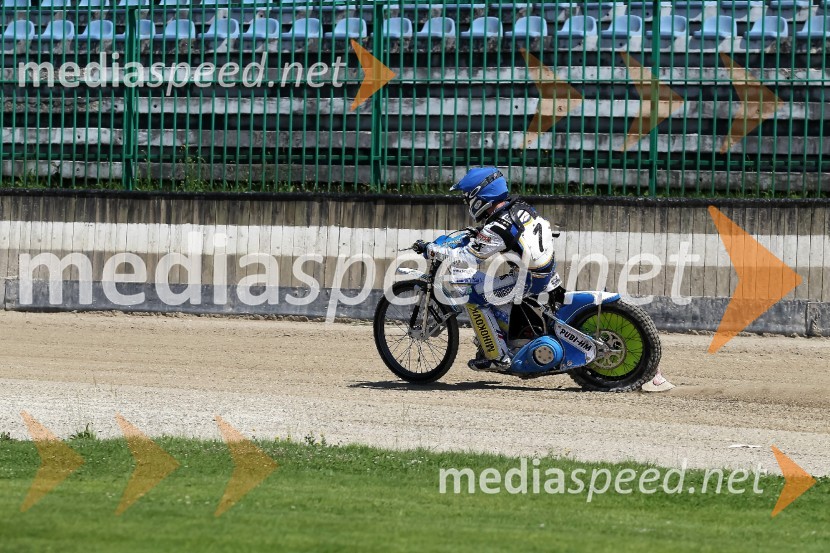 Žagar v Ljubljani s tretjim maksimumom, prve stopničke Škorje