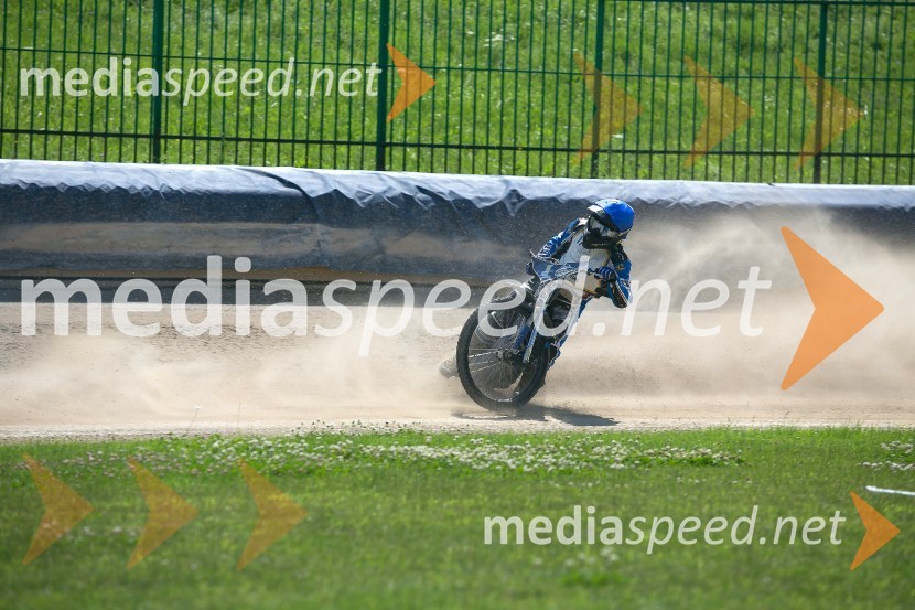 Žagar v Ljubljani s tretjim maksimumom, prve stopničke Škorje