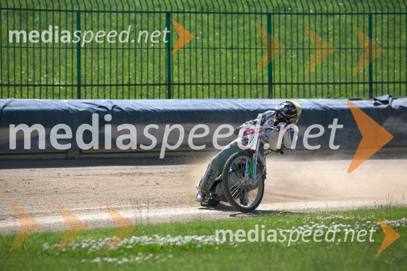 Žagar v Ljubljani s tretjim maksimumom, prve stopničke Škorje