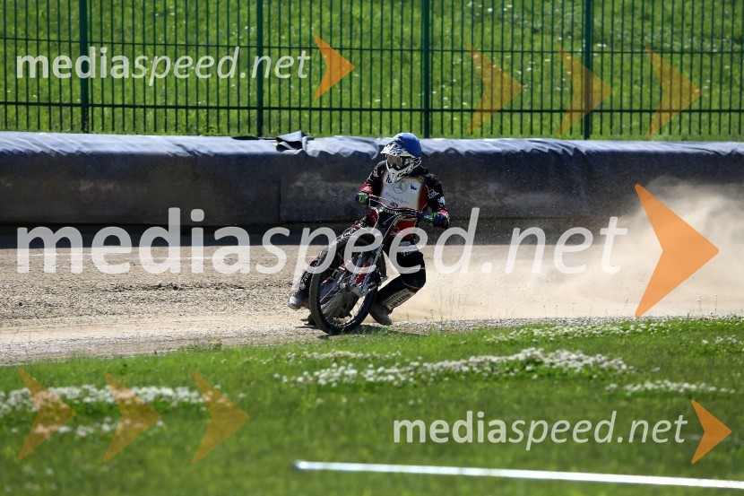 Žagar v Ljubljani s tretjim maksimumom, prve stopničke Škorje