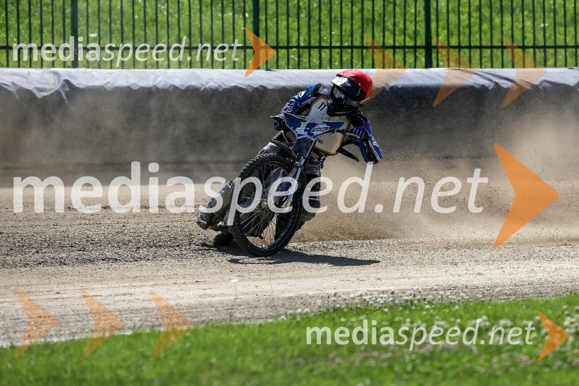 Žagar v Ljubljani s tretjim maksimumom, prve stopničke Škorje