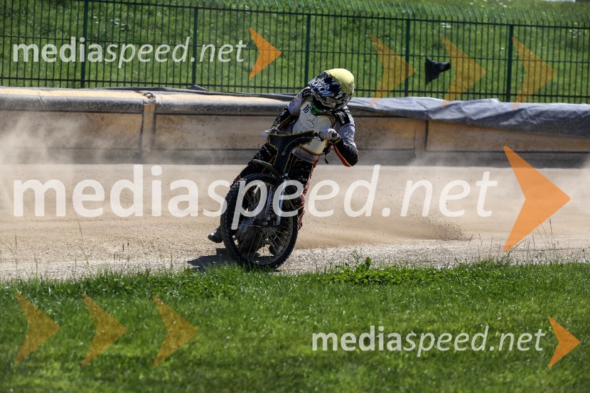 Žagar v Ljubljani s tretjim maksimumom, prve stopničke Škorje