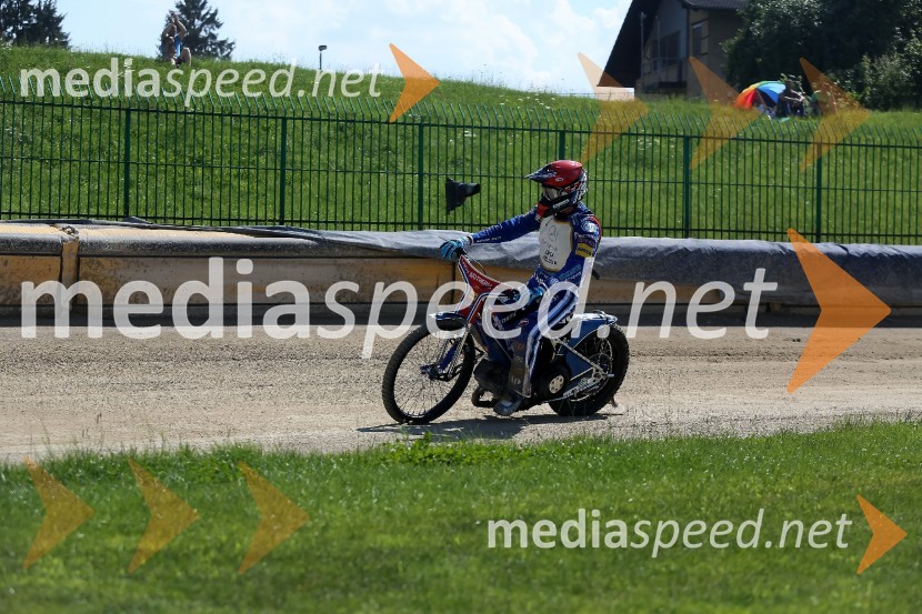 Žagar v Ljubljani s tretjim maksimumom, prve stopničke Škorje