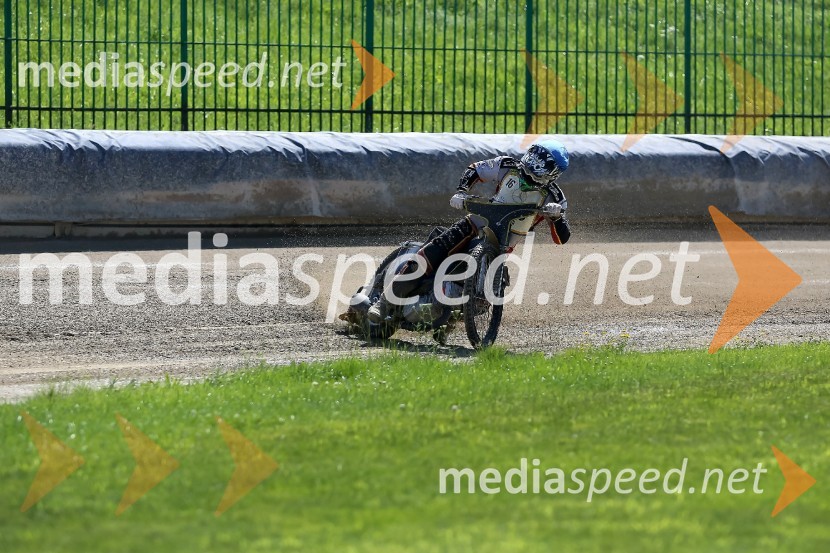 Žagar v Ljubljani s tretjim maksimumom, prve stopničke Škorje