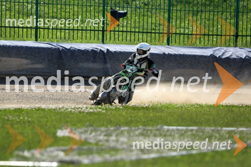 Žagar v Ljubljani s tretjim maksimumom, prve stopničke Škorje