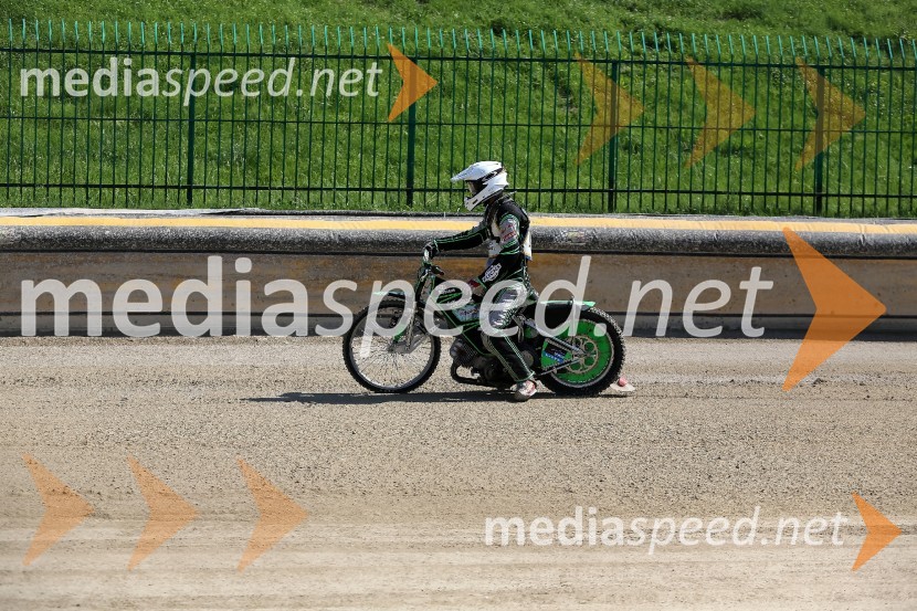 Žagar v Ljubljani s tretjim maksimumom, prve stopničke Škorje