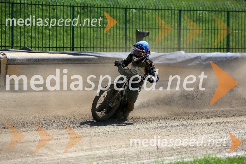 Žagar v Ljubljani s tretjim maksimumom, prve stopničke Škorje