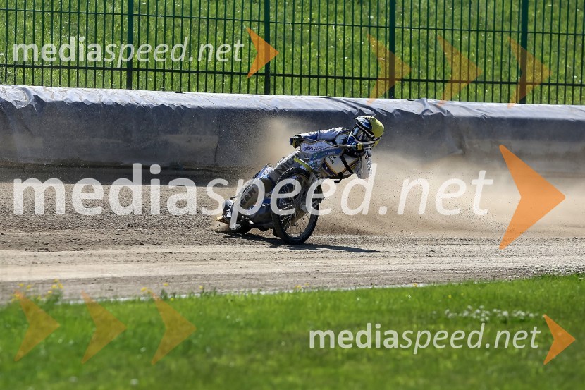 Žagar v Ljubljani s tretjim maksimumom, prve stopničke Škorje