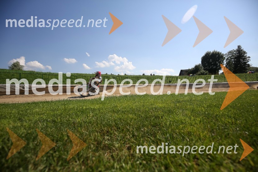 Žagar v Ljubljani s tretjim maksimumom, prve stopničke Škorje