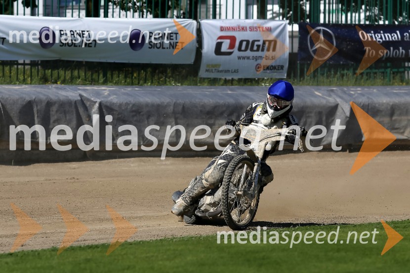 Žagar v Ljubljani s tretjim maksimumom, prve stopničke Škorje