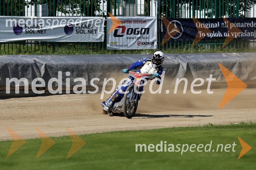 Žagar v Ljubljani s tretjim maksimumom, prve stopničke Škorje