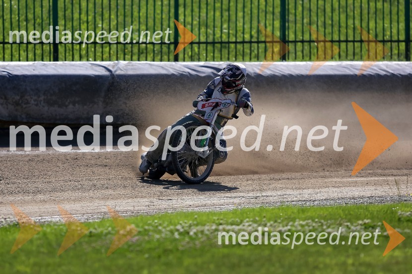 Žagar v Ljubljani s tretjim maksimumom, prve stopničke Škorje