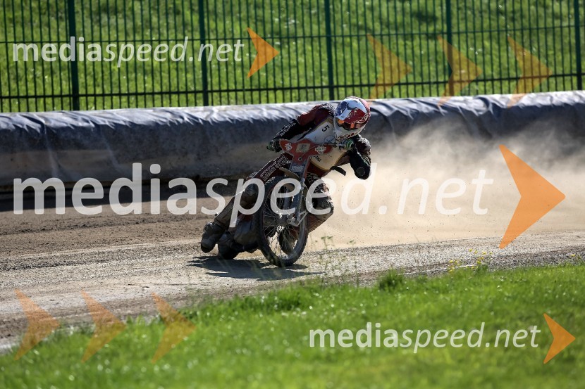 Žagar v Ljubljani s tretjim maksimumom, prve stopničke Škorje