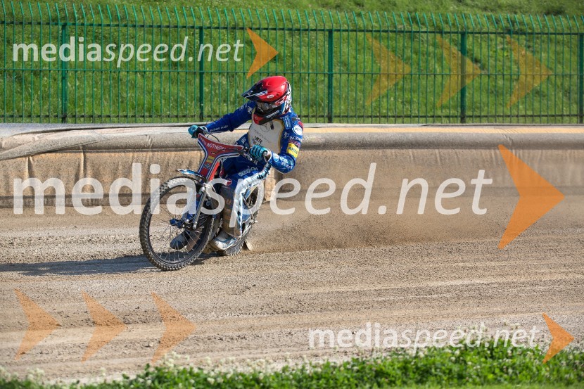 Žagar v Ljubljani s tretjim maksimumom, prve stopničke Škorje