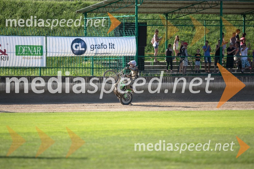 Žagar v Ljubljani s tretjim maksimumom, prve stopničke Škorje
