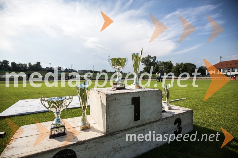 Žagar v Ljubljani s tretjim maksimumom, prve stopničke Škorje