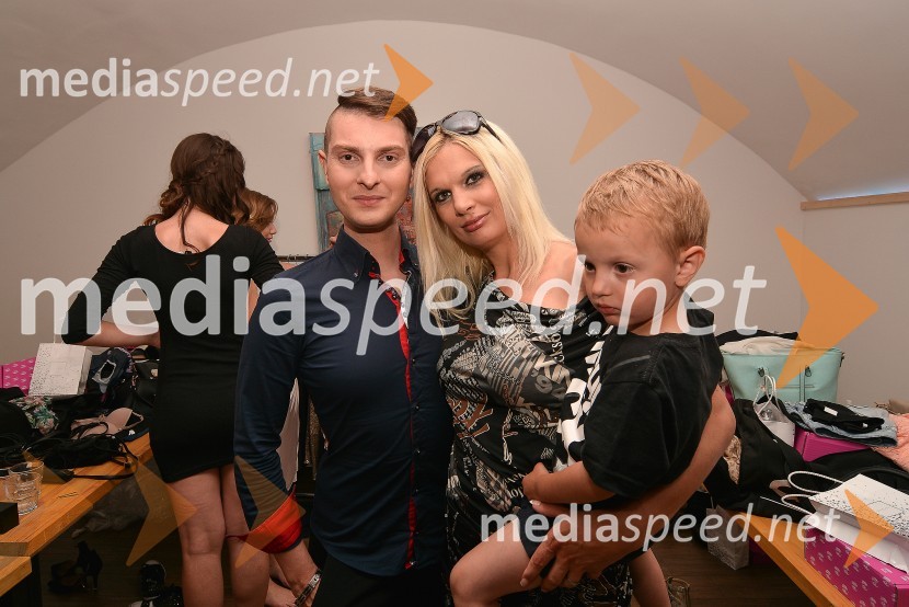  Damjan Murko, pevec;  Maja Murko;  Tiar MurkoSummer I can see you, fashion show